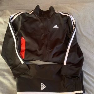 Kids adidas track suit